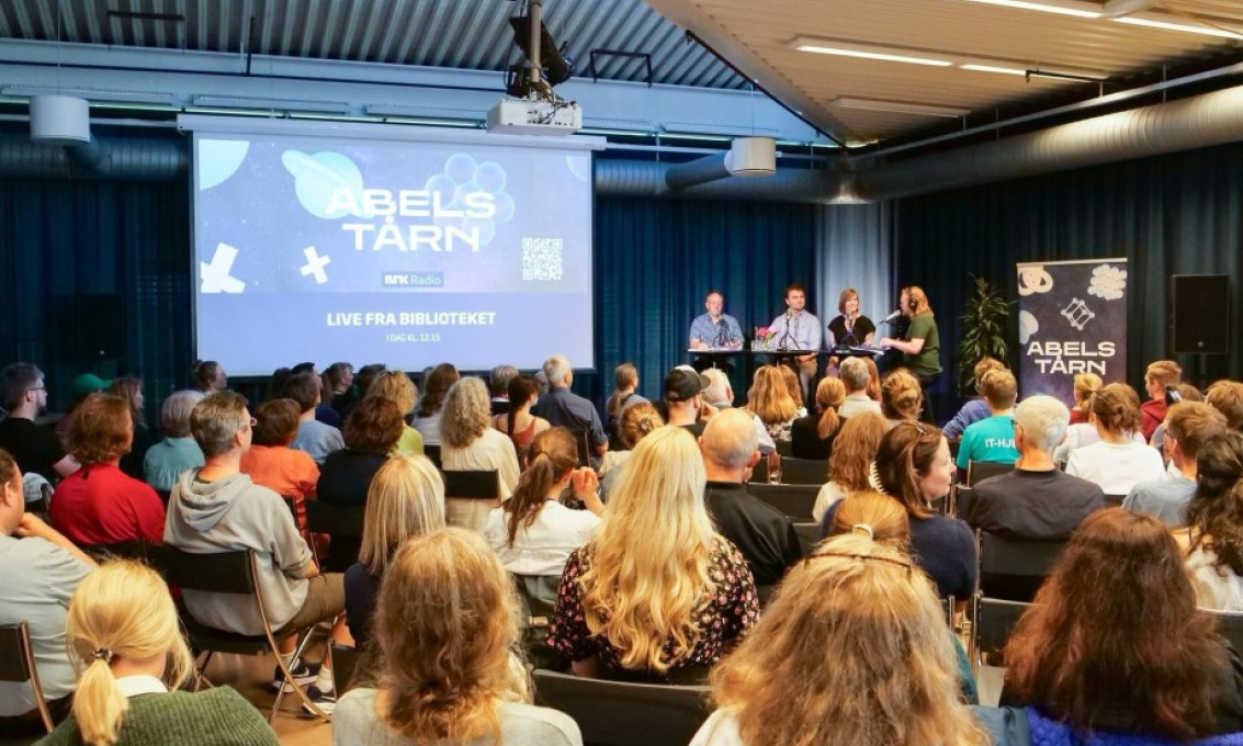 Delta på faglige og sosiale arrangement